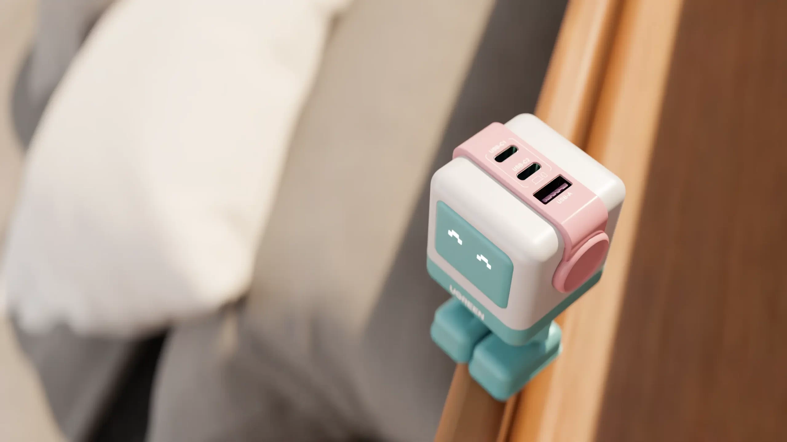 Ugreen Robot GaN Charger 65W Pink Blue Multi Port 65W Ugreen-Robot-GaN-Purple-Charger-65W-by-Unicase-yang-Sukses-Terjual-100-pcs-Kurang-dari-24 Jam-Hadirkan-Varian-Warna-Baru-Multi-Port-65W