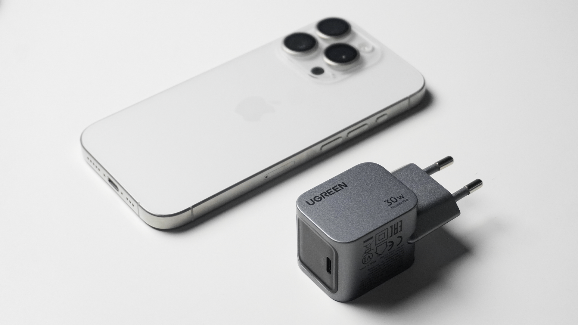 charger-ugreen-nexode-pro-30-watt