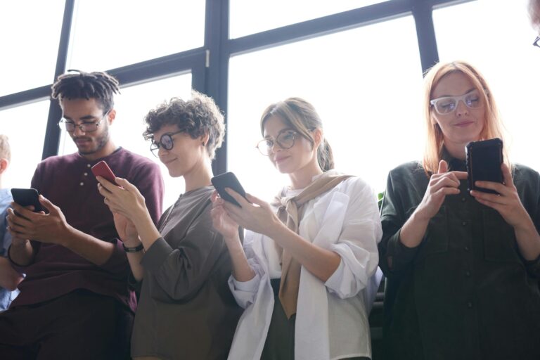 Makin Naik Kelas! Ini 5 Daftar HP Mid-Range Terbaik di Tahun 2024, Mulai Dari 3 Jutaan