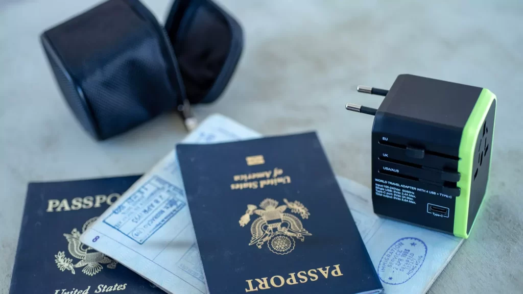 Manfaat Universal Travel Adapter untuk Pelancong