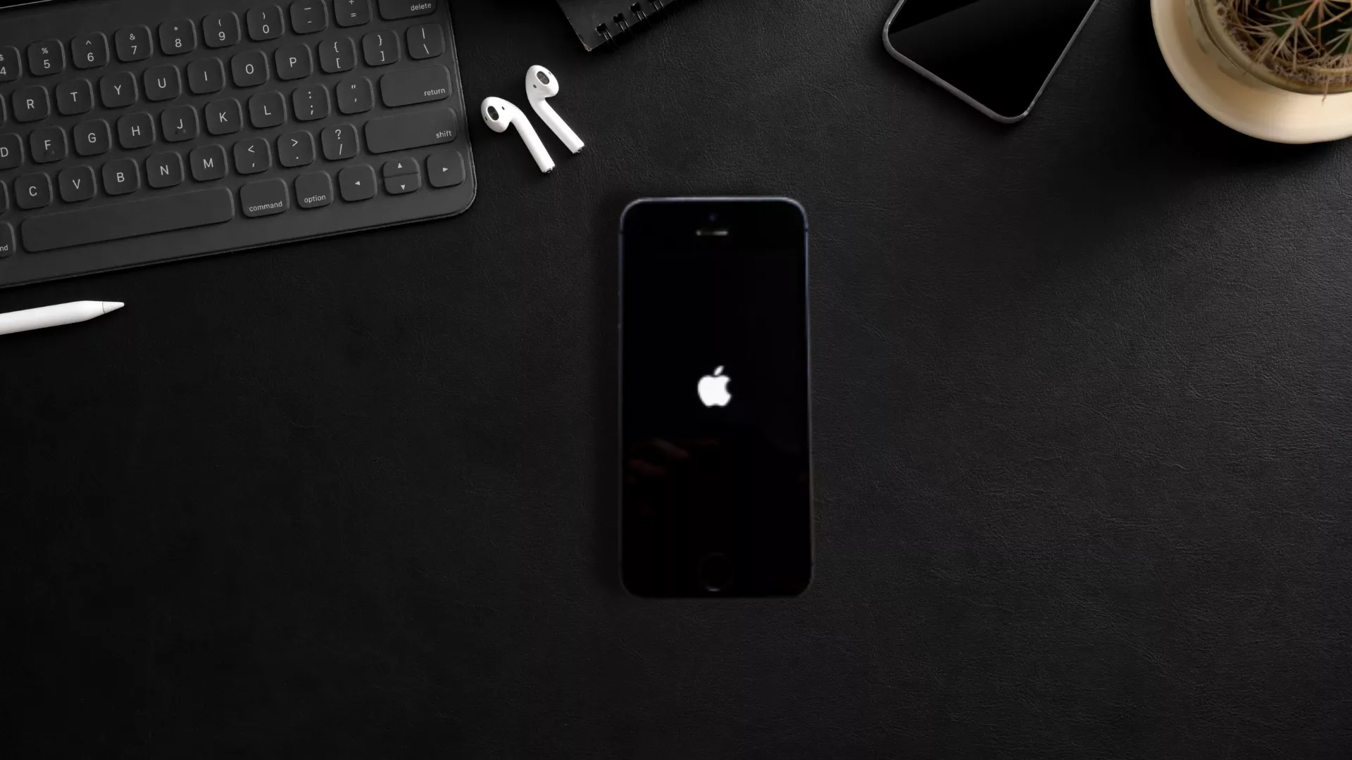 Penyebab dan Cara Mengatasi iPhone Restart Sendiri